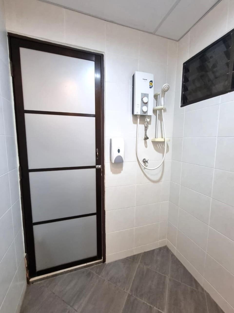 Green Ocean Seaview Apartment Batu Ferringhi Esterno foto